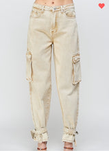 Load image into Gallery viewer, Khaki Cargo Pants