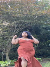 Load image into Gallery viewer, Caramel Midaxi Dress