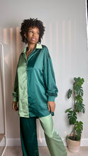 Load image into Gallery viewer, Emerald Green Color Block Satin Pant Set
