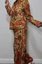 Load image into Gallery viewer, Everything&#39;s Golden Paisley Print Satin Top

