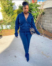 Load image into Gallery viewer, Meet Me Outside Jogger Set (Black)
