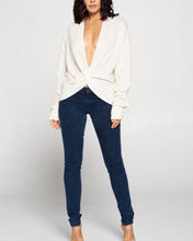 Load image into Gallery viewer, Ivory Twist Front Top
