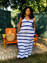 Load image into Gallery viewer, Alzenia Maxi Dress
